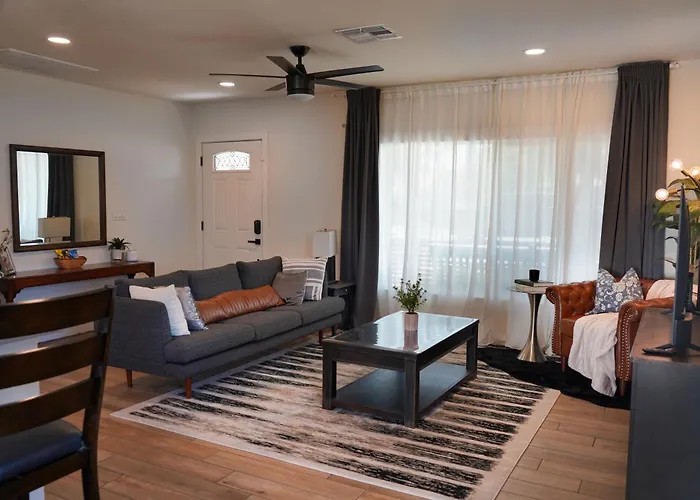 Cozy Retreat / Near Gcu, Uptown Phx * Phoenix