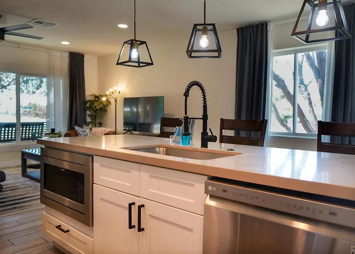 Cozy Retreat / Near Gcu, Uptown Phx * Phoenix