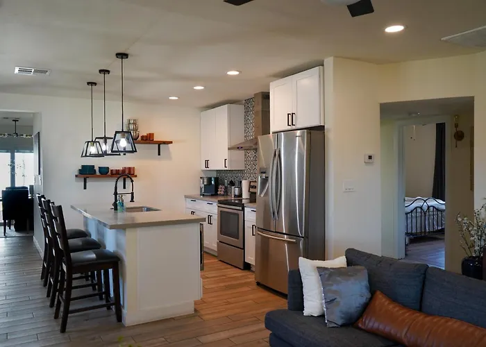 Cozy Retreat / Near Gcu, Uptown Phx * Phoenix