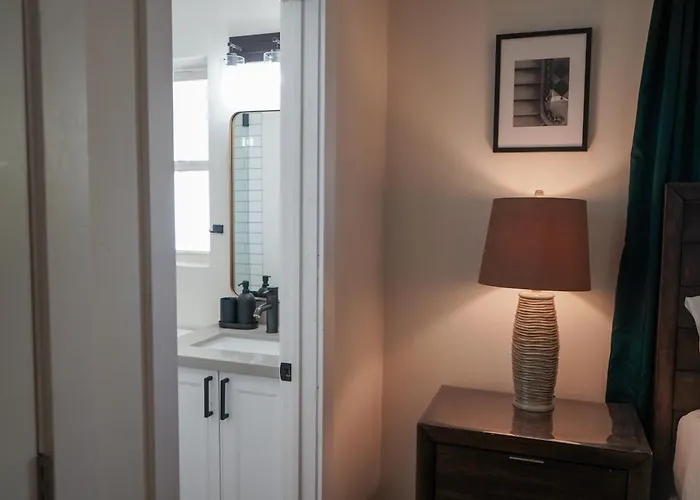 Apartment Cozy Retreat / Near Gcu, Uptown Phx *