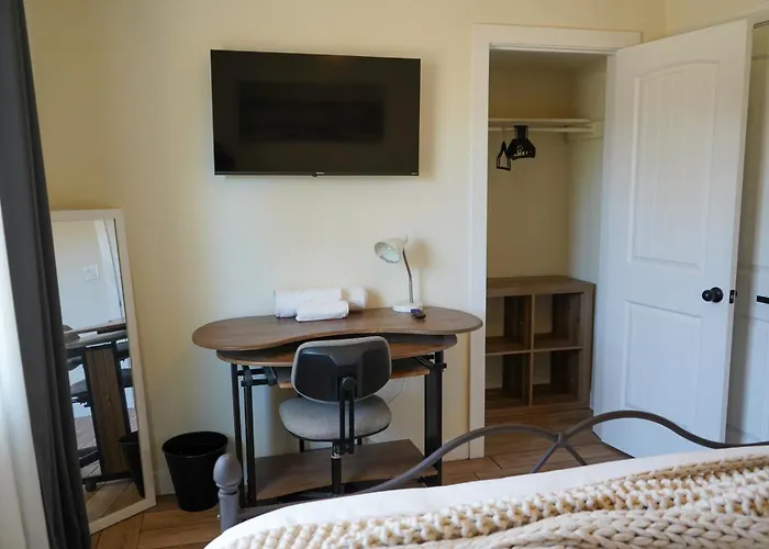 Apartment Cozy Retreat / Near Gcu, Uptown Phx *